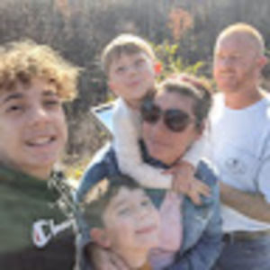 Meet your Posher, Hilary